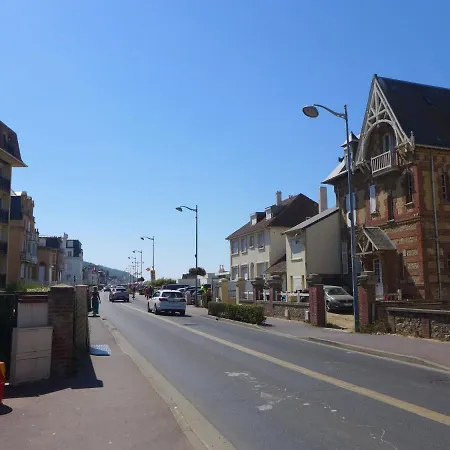 Le Clos By Interhome Lägenhet