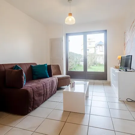 Le Clos By Interhome Apartment *
